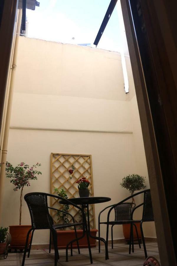 Quiet Urban Studio With Private Backyard Salonicco Esterno foto